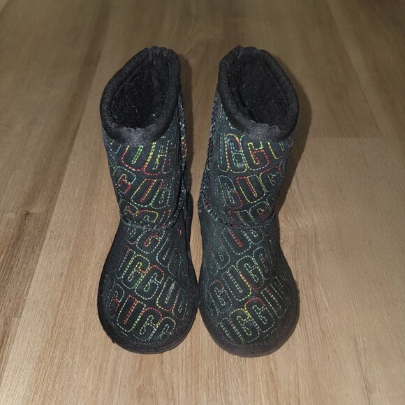 Ugg boots size 8c - Picture 1 of 4